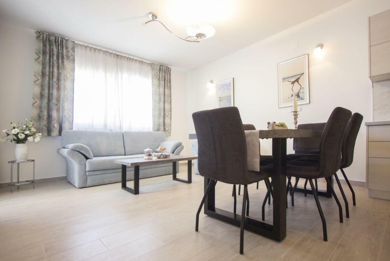 Paradise Lux Apartment Trogir Exterior foto